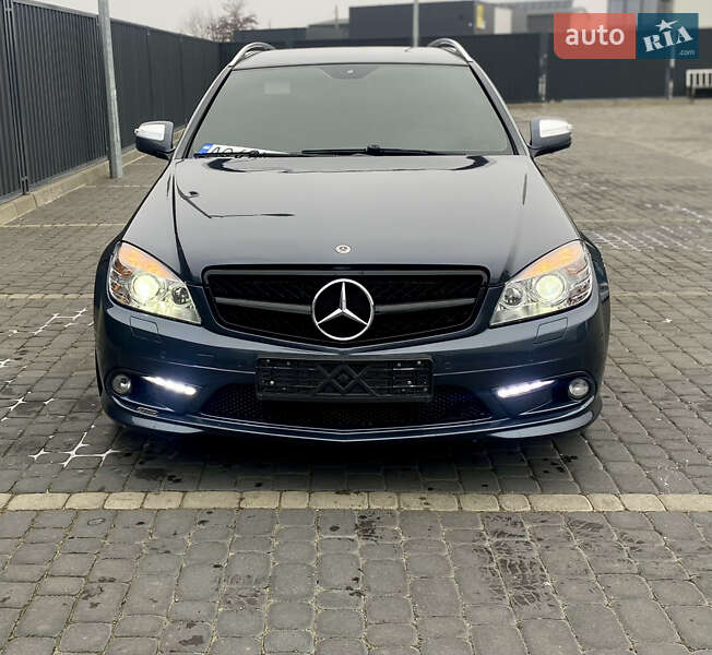 Універсал Mercedes-Benz C-Class 2009 в Мукачевому