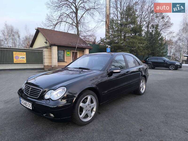 Седан Mercedes-Benz C-Class 2004 в Вишгороді