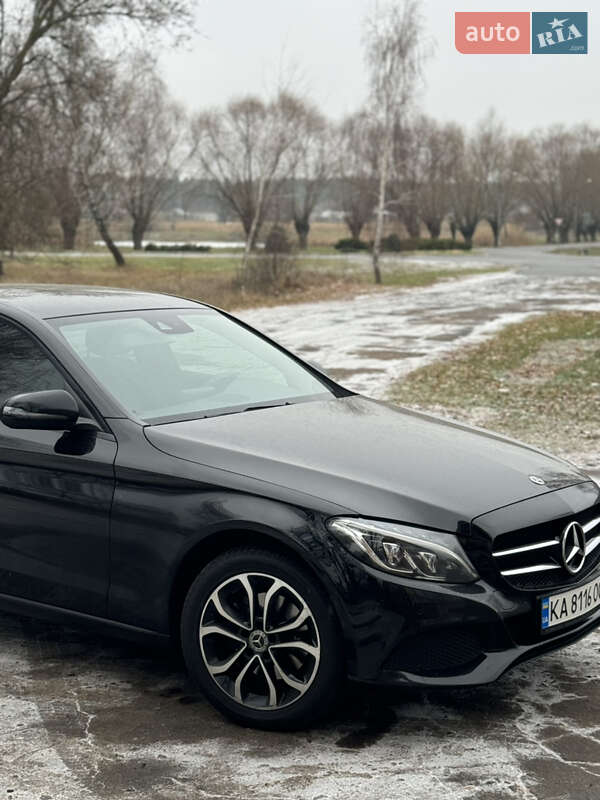 Седан Mercedes-Benz C-Class 2017 в Киеве
