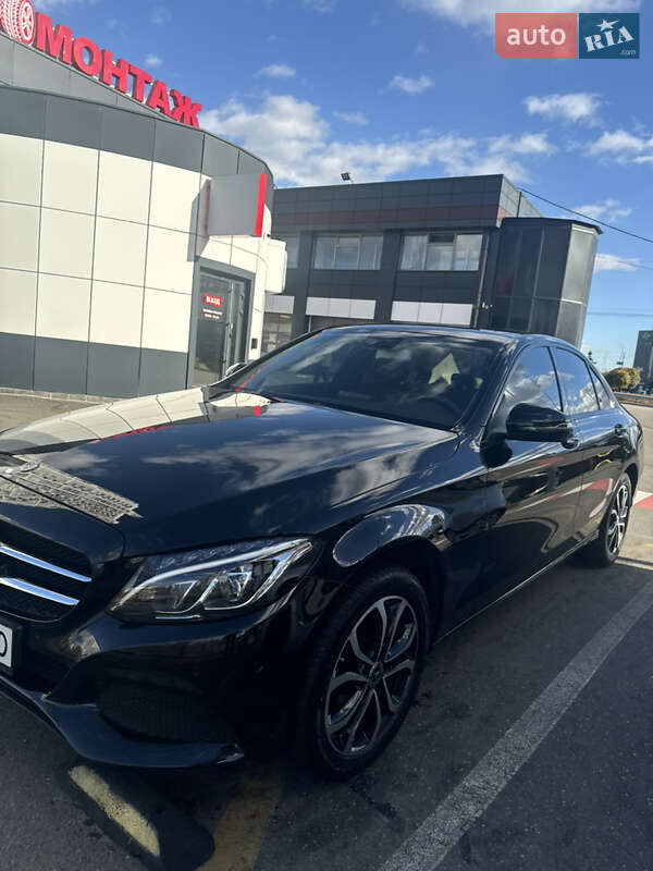 Седан Mercedes-Benz C-Class 2017 в Киеве