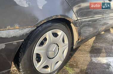 Универсал Mercedes-Benz C-Class 2001 в 