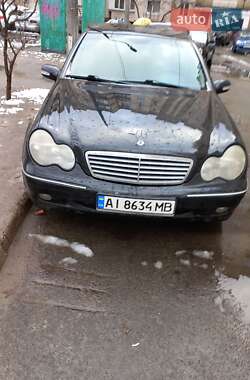 Седан Mercedes-Benz C-Class 2001 в Киеве