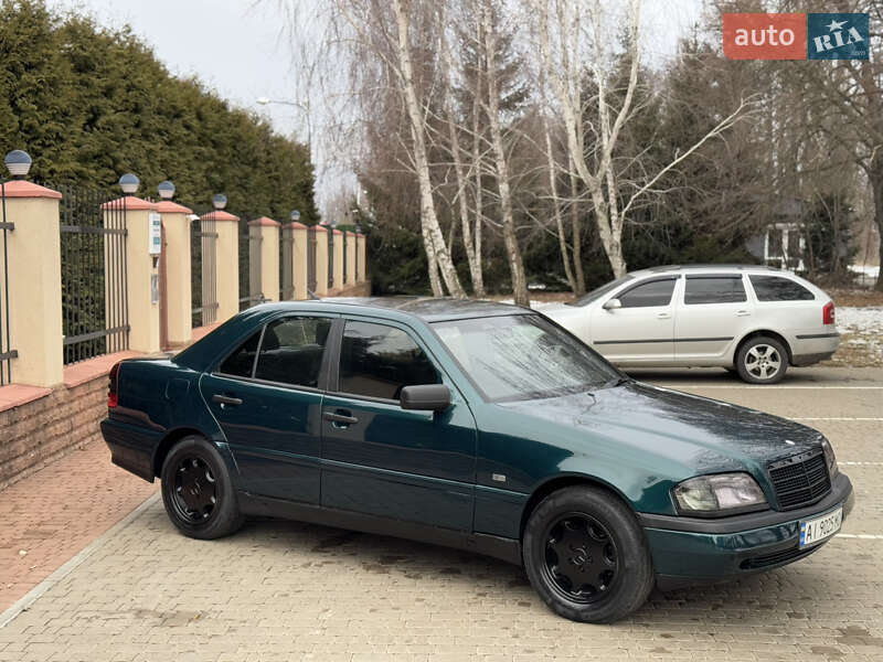 Седан Mercedes-Benz C-Class 1997 в Василькові