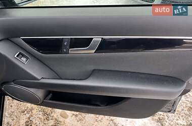 Универсал Mercedes-Benz C-Class 2011 в 