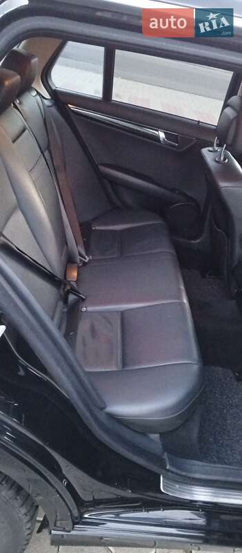 Универсал Mercedes-Benz C-Class 2009 в Мукачево