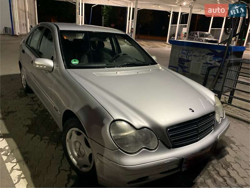 Седан Mercedes-Benz C-Class 2000 в Луцке