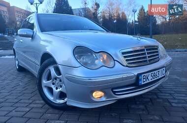 Універсал Mercedes-Benz C-Class 2004 в Рівному