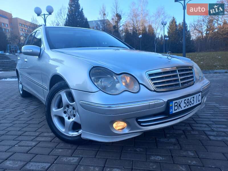 Універсал Mercedes-Benz C-Class 2004 в Рівному