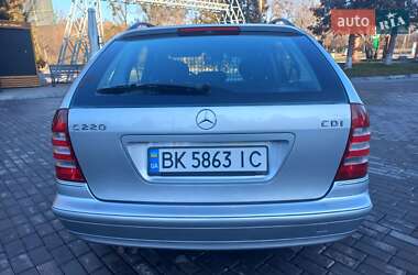 Універсал Mercedes-Benz C-Class 2004 в Рівному