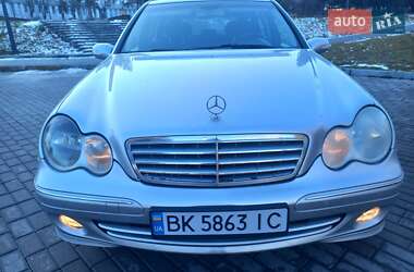 Універсал Mercedes-Benz C-Class 2004 в Рівному