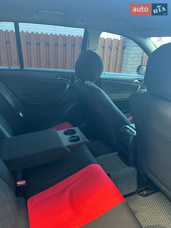 Универсал Mercedes-Benz C-Class 2005 в Ивано-Франковске фото 13 Универсал Mercedes-Benz C-Class 2005 в Ивано-Франковске