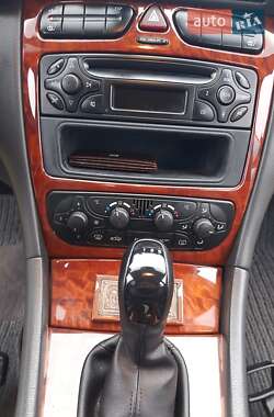 Седан Mercedes-Benz C-Class 2004 в 