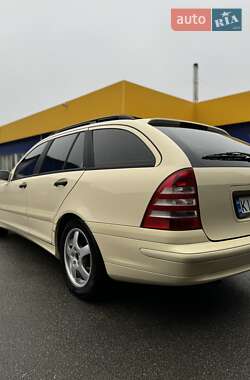 Универсал Mercedes-Benz C-Class 2005 в Крюковщине