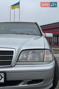 Седан Mercedes-Benz C-Class 2000 в 