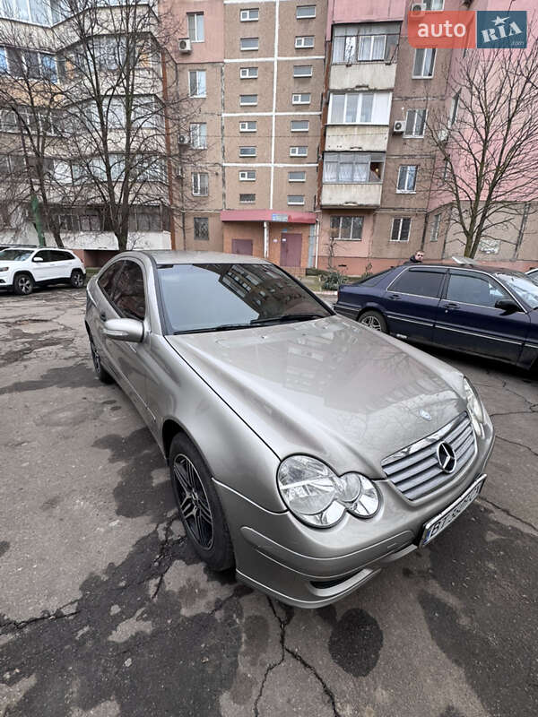 Купе Mercedes-Benz C-Class 2004 в Херсоне