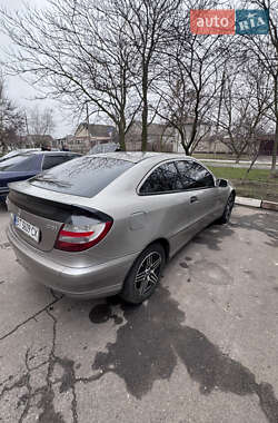 Купе Mercedes-Benz C-Class 2004 в 