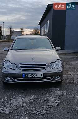 Седан Mercedes-Benz C-Class 2005 в Рокитному