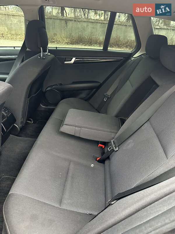 Универсал Mercedes-Benz C-Class 2011 в Городке