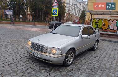 Седан Mercedes-Benz C-Class 1995 в Черновцах