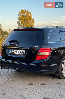 Универсал Mercedes-Benz C-Class 2011 в Нововолынске