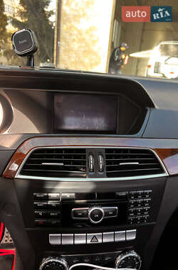 Седан Mercedes-Benz C-Class 2011 в 