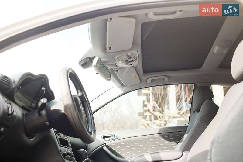 Купе Mercedes-Benz C-Class 2004 в Мукачевому
