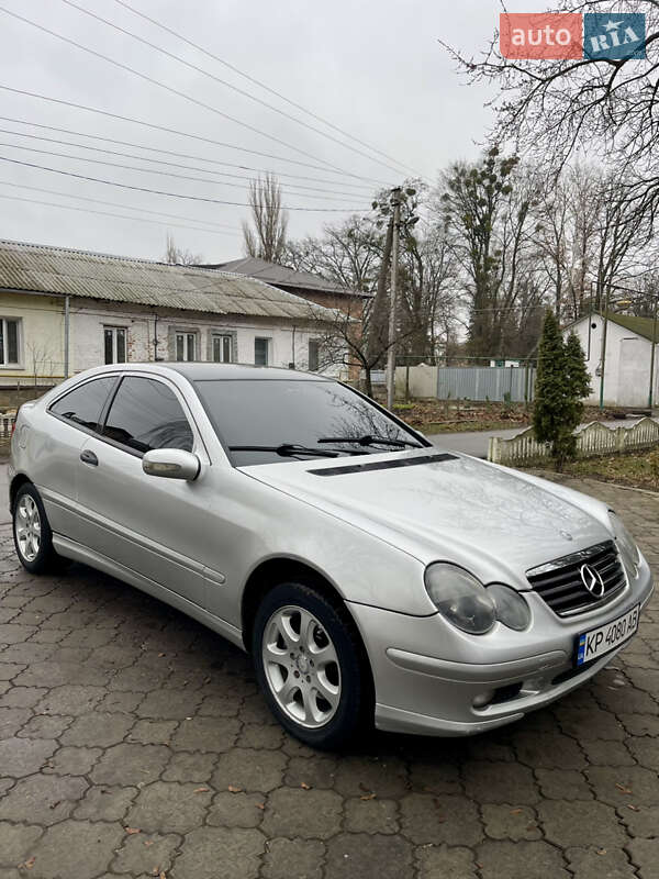 Купе Mercedes-Benz C-Class 2001 в Тростянце