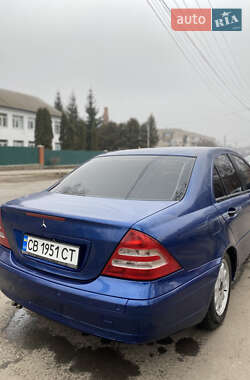 Седан Mercedes-Benz C-Class 2001 в Києві