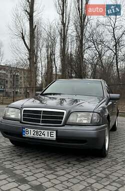 Седан Mercedes-Benz C-Class 1995 в Кременчуці