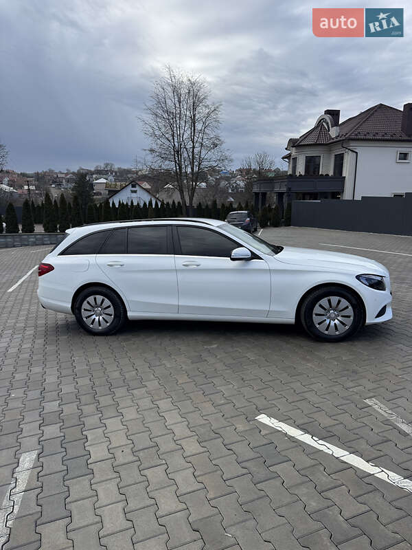 Универсал Mercedes-Benz C-Class 2014 в Черновцах