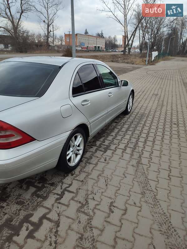 Седан Mercedes-Benz C-Class 2003 в Коростене