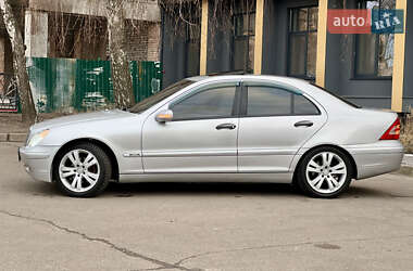 Седан Mercedes-Benz C-Class 2002 в Черкасах