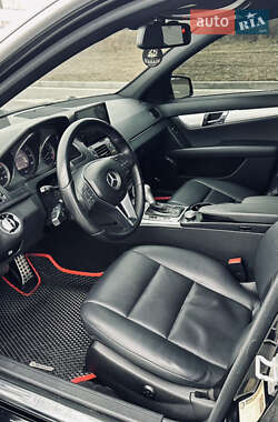 Седан Mercedes-Benz C-Class 2010 в 