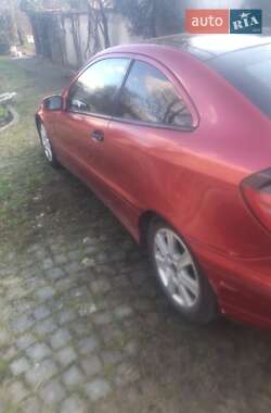 Купе Mercedes-Benz C-Class 2001 в 