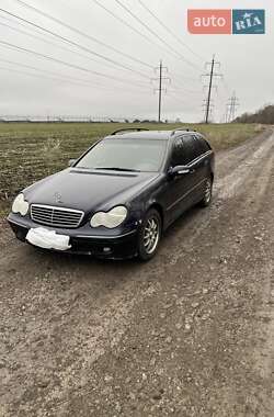 Універсал Mercedes-Benz C-Class 2002 в Дніпрі