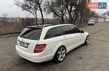 Універсал Mercedes-Benz C-Class 2010 в Житомирі