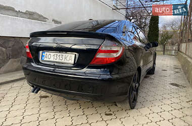 Купе Mercedes-Benz C-Class 2004 в 
