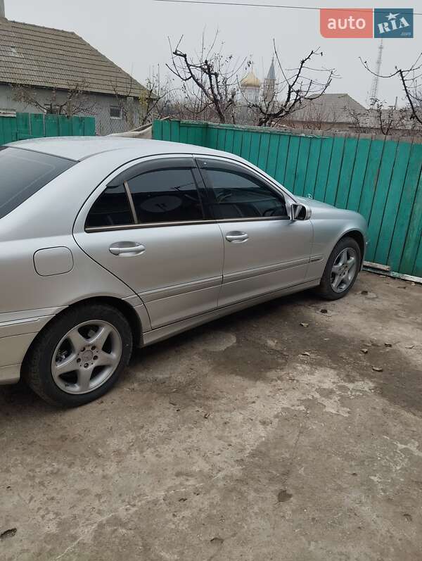 Седан Mercedes-Benz C-Class 2001 в Измаиле