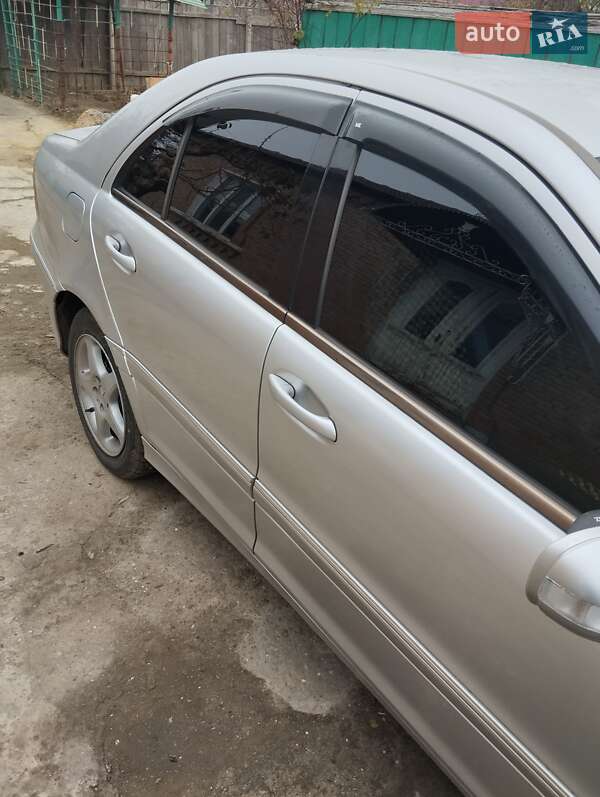 Седан Mercedes-Benz C-Class 2001 в Измаиле