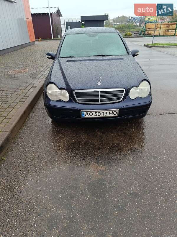 Седан Mercedes-Benz C-Class 2002 в Берегово