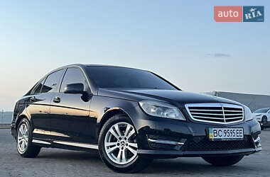 Седан Mercedes-Benz C-Class 2010 в Радивиліві