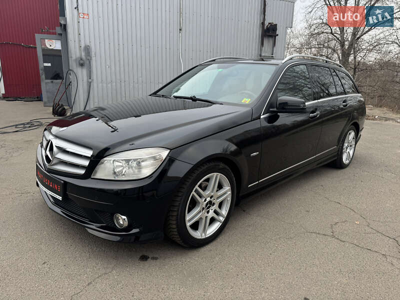 Универсал Mercedes-Benz C-Class 2010 в Киеве фото 2 Универсал Mercedes-Benz C-Class 2010 в Киеве