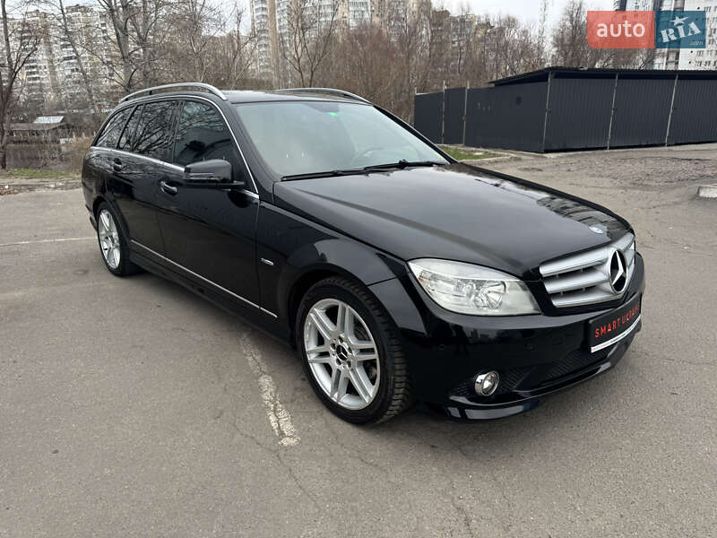 Универсал Mercedes-Benz C-Class 2010 в Киеве фото 10 Универсал Mercedes-Benz C-Class 2010 в Киеве