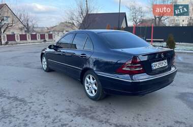 Седан Mercedes-Benz C-Class 2001 в Києві