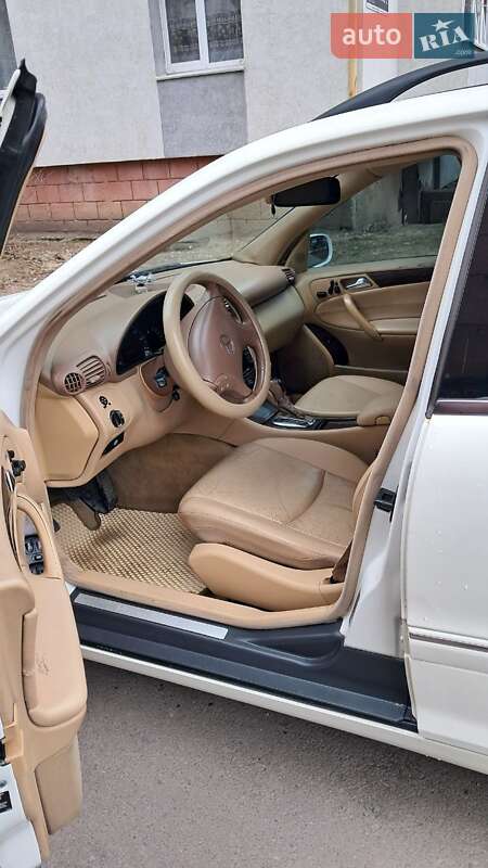Универсал Mercedes-Benz C-Class 2004 в Ивано-Франковске