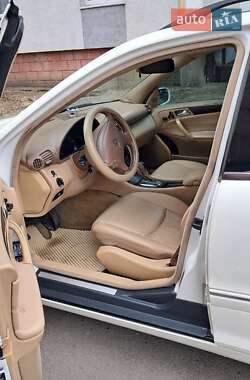 Универсал Mercedes-Benz C-Class 2004 в 