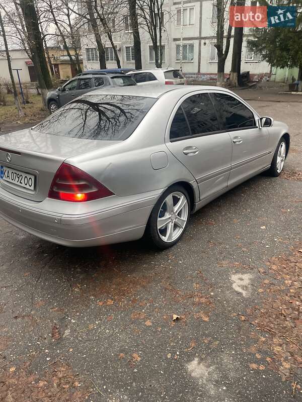 Седан Mercedes-Benz C-Class 2000 в Києві