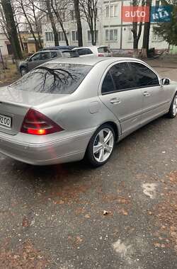 Седан Mercedes-Benz C-Class 2000 в 