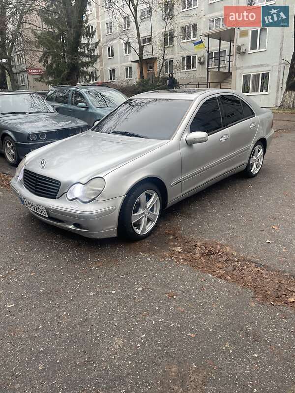 Седан Mercedes-Benz C-Class 2000 в Києві
