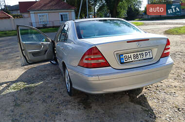 Седан Mercedes-Benz C-Class 2005 в 